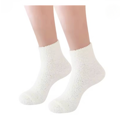 Flauschige Katzenpfoten-Socken